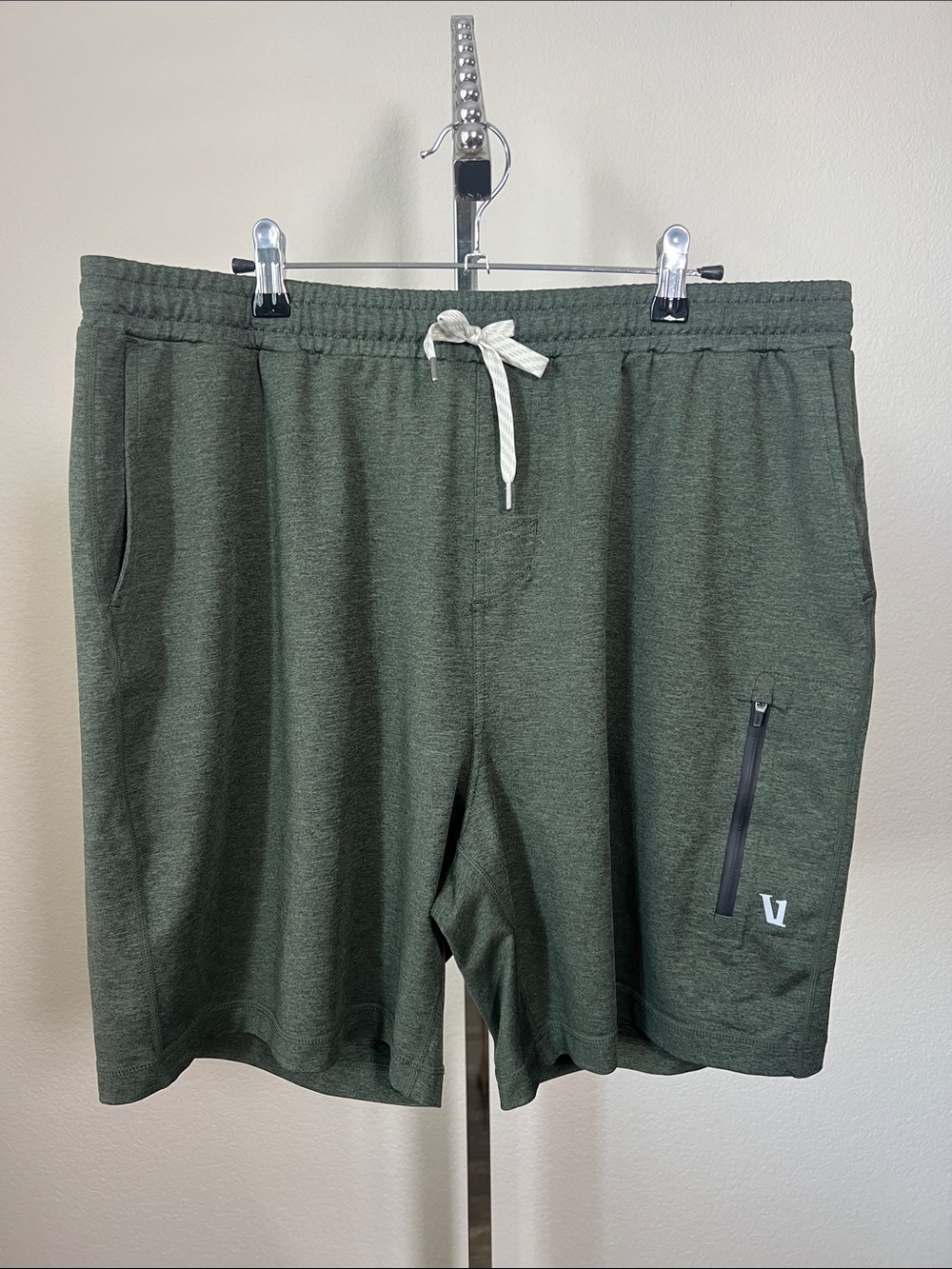 Vuori Sunday Performance Short Olive Green Heather size XXL - Picture 2 of 6